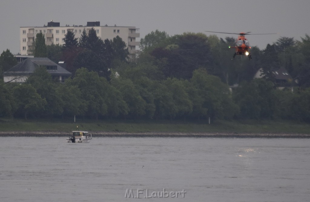 PRhein Koeln Porz Ensen Schwimmer untergegangen P053.JPG - Miklos Laubert